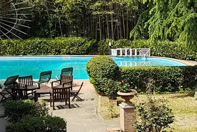 Villa with pool 2 steps from the center of Florence