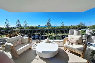 Image de Luxury Personified on Alex  Beach Views 2 Bed