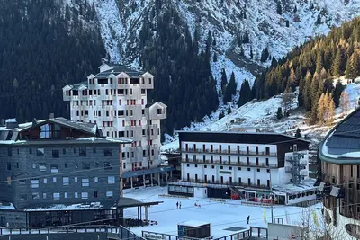 Image de Panorama of Foppolo, the mountains and the slopes in the morning sun