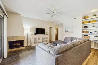 Image de Dog-friendly condo w/shared heated pool, tennis, private W/D, A/C, free WiFi