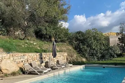 Image de Grande maison avec piscine tout à 20 minutes du centre de Marseille