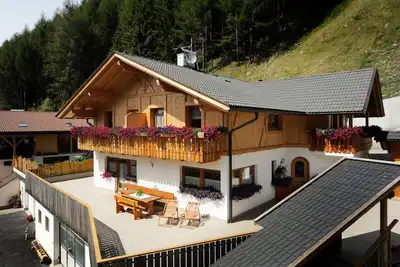 Image de Appartement \"Bergblick Hinterproslhof\" avec vue sur les montagnes, balcon et Wi-Fi