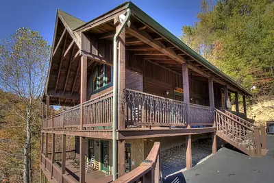 Image de Bearview Heights: Get a Bear's-Eye View of Your Best Vacation Yet!