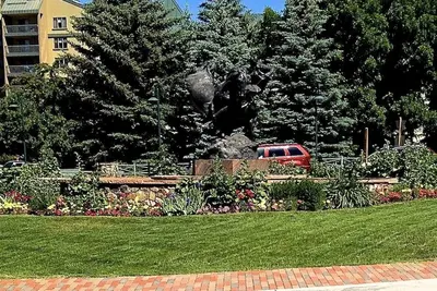 Image de Villa in a beautiful park at the foot of Beaver Creek