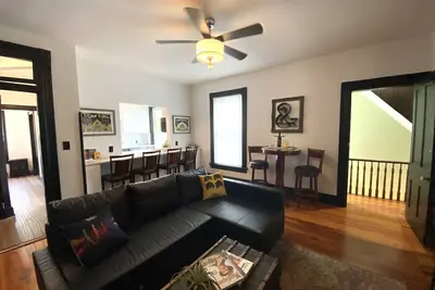 Apartment over Three Spirits Tavern! Historic District, 1+mile to Cincinnati!