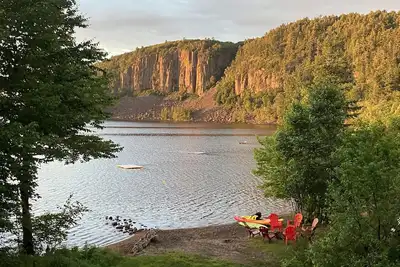 Image de Northern Haven on a Crystal-Clear Lake (guest cabin)