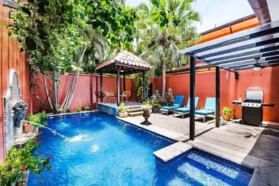 Image de Private Pool Villa Steps from Langosta Beach