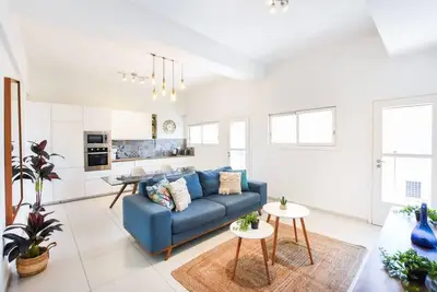 Our cosy Lili&Blum 2 Br w/ miklat by HolyGuest
