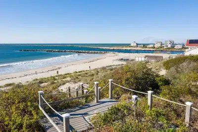 Image de Experience Paradise! Stunning Beachfront Home, Your Ultimate Coastal Retreat!