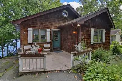 Image de Lake Front Home with Private Dock