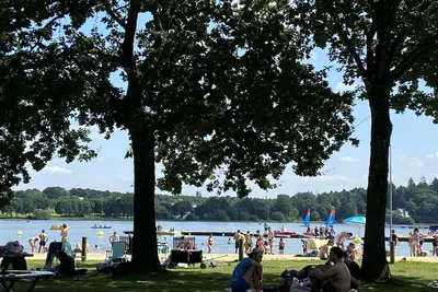 Image de Cottage au pied du lac au duc et son golf