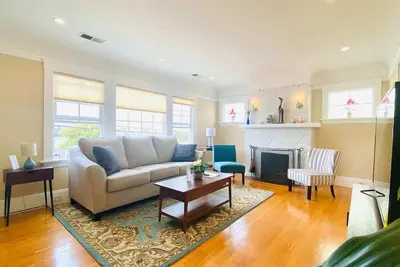 Image de Entire 3 Bedroom 2 Bath house for 6 people Near Sfo/Sf/Bay Area Convenient Sweet