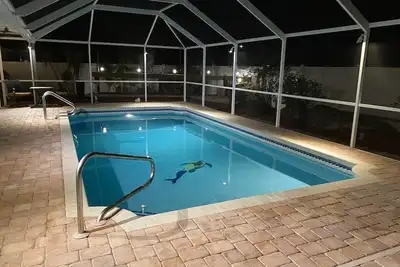 Image de Sunny Venice villa w/ heated pool and lanai, kayaks, close to beach and downtown