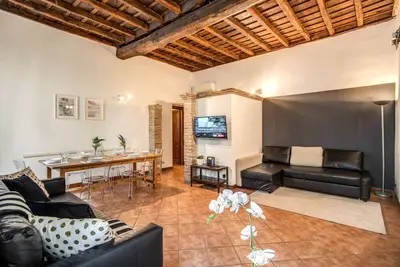 Image de Spacious & Charming Trastevere Apartment