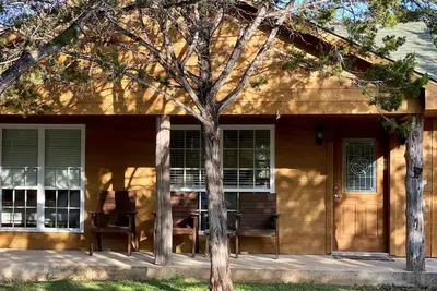 Image de Casa Cabin B, 1br/1ba, Sleeps 4, Porch, Gas Grill, Firepit