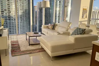 Image de Spectacular 34th Floor Condo at W Residences in Brickell