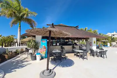 Image de Appart de 145 m2 vue complexe, bar restaurant, piscines, mer à  300 m de la mer