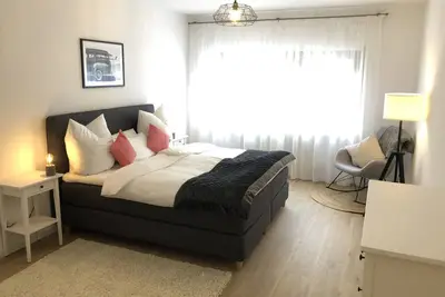 Image de 2 bedroom apartment with balcony and vineyard view