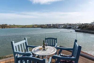 Image de The View @ The Moorings - an apartment that sleeps 5 guests in 2 bedrooms