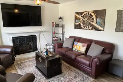 Image de No chores! / 6 guests /⬆️stairs /🦮🐈/Wi-Fi/alt pay for long stays