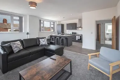 Image de New 2 Bedroom Apt, close to Winter Gardens. Apt 4