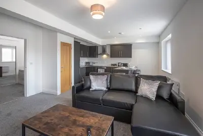 Image de New 2 Bedroom Apt, close to Winter Gardens. Apt 5