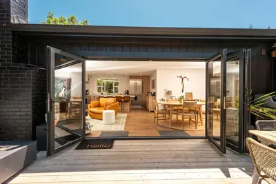 Image de Wc Oasis with Hot Tub - Wine Tastings Included