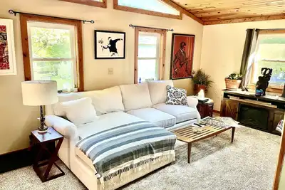 Image de 4 Bed / 3 Bath with Hot Tub & Courtyard