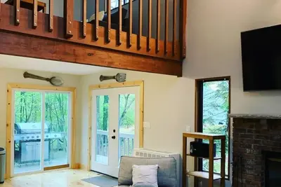 Image de Nice Cabin in the Poconos Mountain (Saw Creek Est)