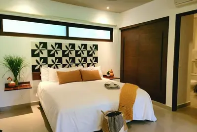 Image de Zen Luxury Corner Loft! Relax, Golf, central location to see the sights!