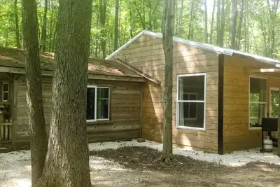 Image de Cabin in the woods. Minutes to Pymatuning Lake.