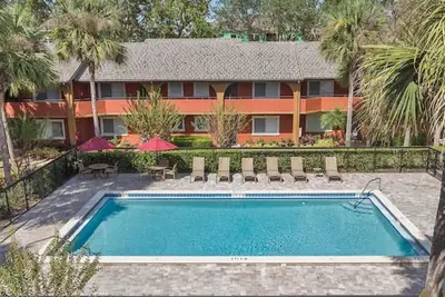 Image de Centrally located 2bd/2bh Cozy Getaway