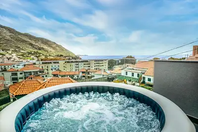 Image de Rose House by Atlantic Holiday