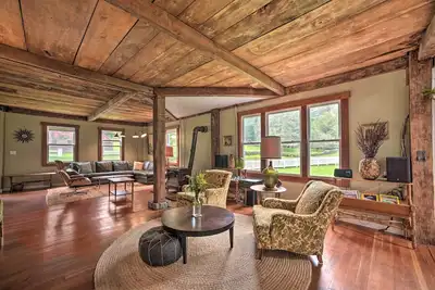 Image de Game Room & Fire Pit: Peaceful Catskills Farmhouse