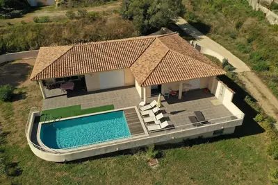 Image de Spacious villa with private heated pool