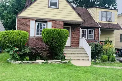 Image de Hackensack 4Beds/2bath, Newly Renovated Home w parking/backyard