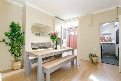 Image de 3 bed Central Townhouse fast Wifi