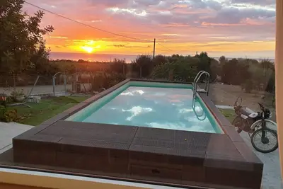 Image de Villa avec piscine et vue sur mer