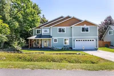 Image de Luxury, large family oceanside community home on Birch Bay with beach access