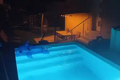 Image de La Maison du Belvédère avec jardin et piscine à 5 min d'Avignon