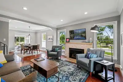 Image de Charming Mpls Home on Lake Hiawatha. Bike/Walk Trails & Restaurants Nearby