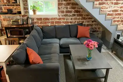 Image de Welcoming and light ground floor studio short walk to dwnt Silver Spring & metro