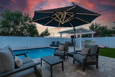 Fully remodeled Old Town home with Heated pool! ! !