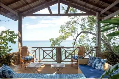 Image de Cliffhouse - 5br villa - stunning sunset, snorkeling, tennis, seaside cuisine