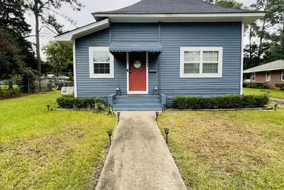 Image de *Newly Remodeled* The Southern Blue Hideaway