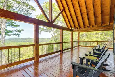 Image de Deck, Panoramic Views: Serene Mineral Bluff Cabin!