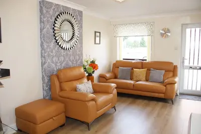 Image de City Centre Town House with River Views and Free Parking - 1bak