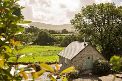 Image de Stunning Romantic Barn Overlooking a Peaceful Meadow in Pembrokeshire.