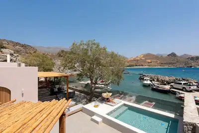 Isla Beach House, a Timeless Retreat