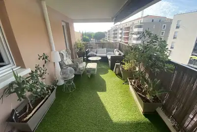 Image de Céleste Apartment with. Swimming pool near the sea